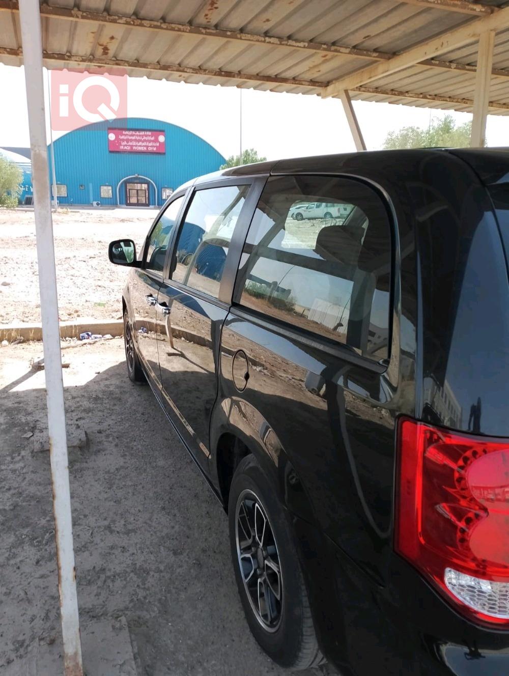 دودج جراند كارافان